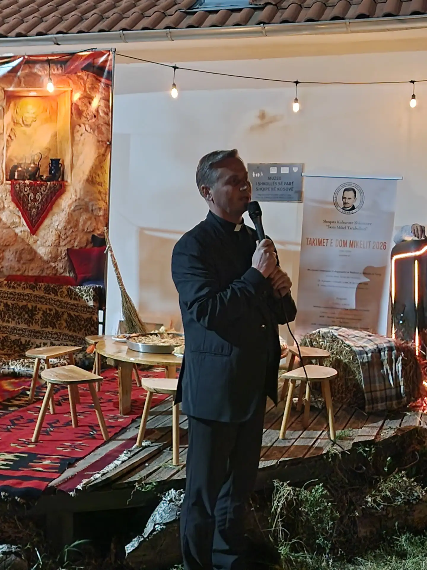 Fjalimi gjatë mbrëmjes së sofrës tradicionale